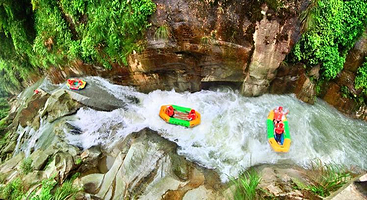 万龙峡漂流