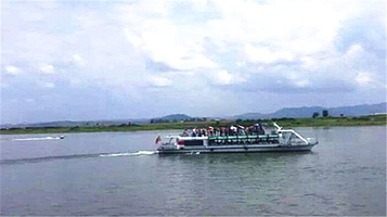 鸭绿江河口码头内河游船