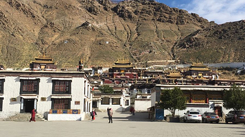 日喀则扎寺广场