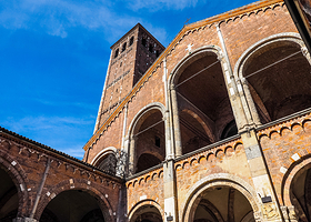 圣盎博罗削圣殿