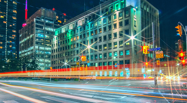 央–登打士广场