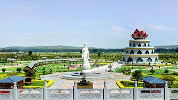 灵山莲花温泉度假区