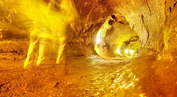 瑟斯顿熔岩通道