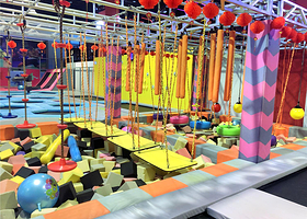 贝特城多元运动中心蹦床公园