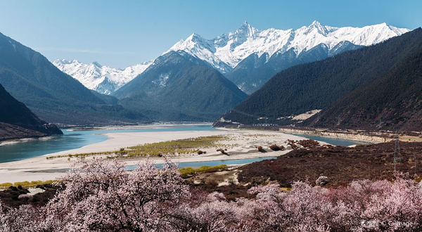 嘎拉桃花村