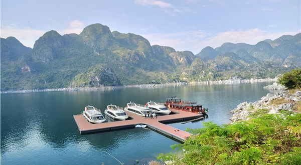 万峰湖景区旅游码头