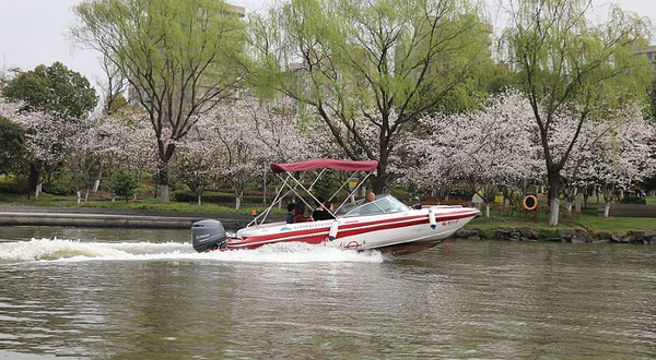 柯桥水上旅游巴士