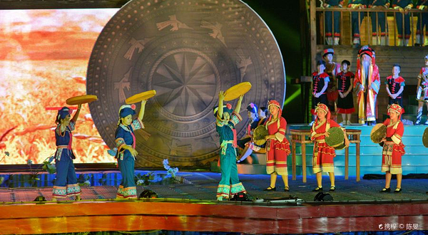 《梦·巴马》大型实景演出