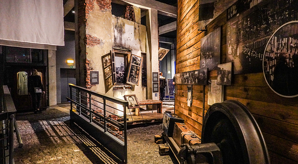 华沙起义博物馆