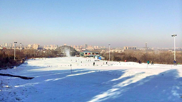 灵秀滑雪场