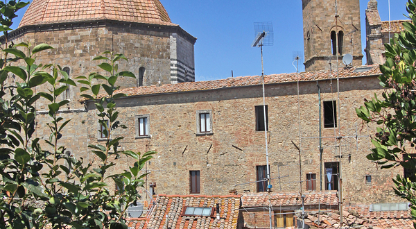 沃尔泰拉主教座堂