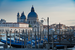 贡多拉游船之旅