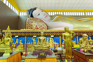 槟城泰国卧佛寺