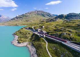 阿尔布拉－伯尔尼纳快车线路