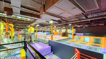 Tenker Club弹刻极限蹦床主题公园