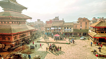 尼亚塔波拉神庙