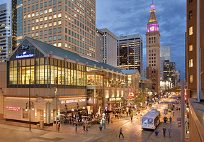 第十六街购物中心