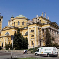 圣若望、圣弥额尔暨圣母无原罪圣殿总主教座堂