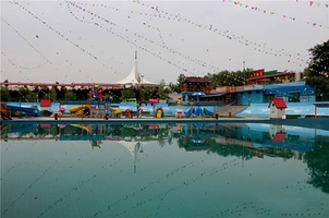 临淄皇城玫瑰谷水上乐园