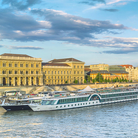 布达佩斯多瑙河观光游船