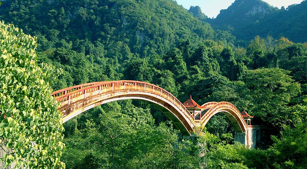 广西龙虎山风景区