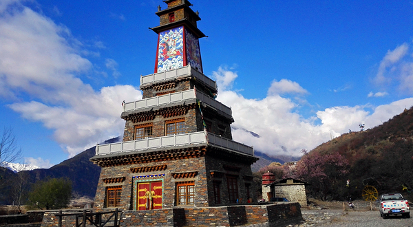 秀巴千年古堡群