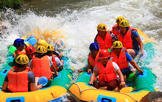 庞泉沟峡谷漂流
