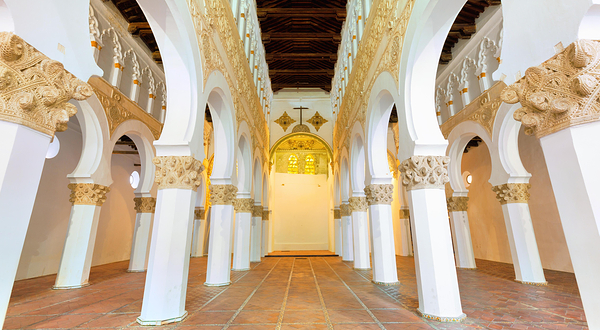 白色圣玛利亚教堂