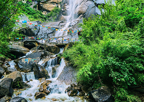 卡定沟天佛瀑布