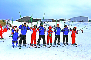 桂林天湖冰雪世界滑雪场