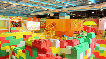 沃金蹦床公园(沃金商业广场店)