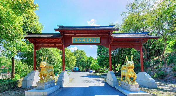 南山湖风景区-南山湖旅游度假区