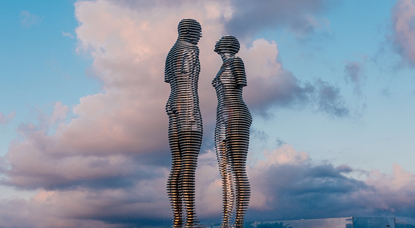 阿里和尼诺雕像