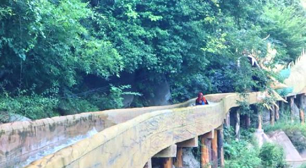 金丝峡溶洞漂流