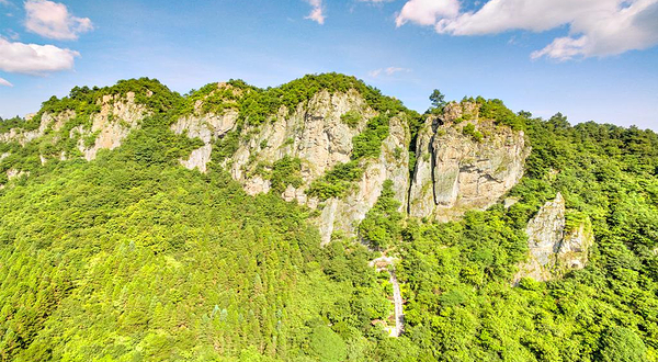 穿岩山国家森林公园