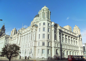 利物浦港务大厦