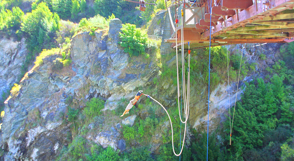 AJ Hackett卡瓦劳大桥蹦极中心