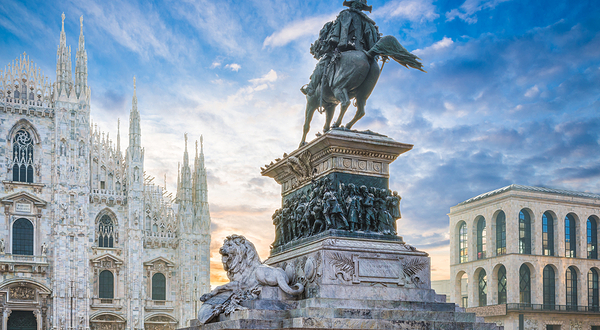 米兰大教堂广场