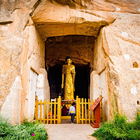 马蹄石窟群旅游区