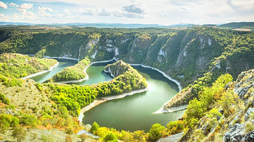 乌瓦克特殊自然保护区