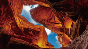 中国古海底洞峡群风景区