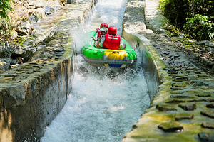 东钱湖亭溪漂流