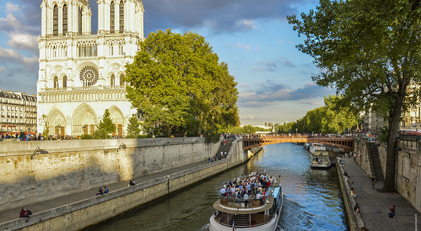 Vedettes de Paris塞纳河游船