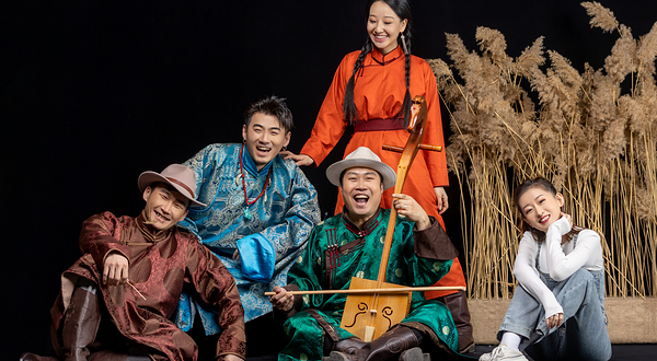 《月光下的呼伦贝尔》舞台剧