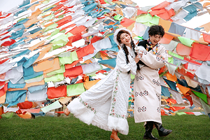 玉龙雪山有风牧场