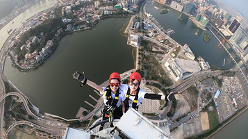 澳门旅游塔百步登天