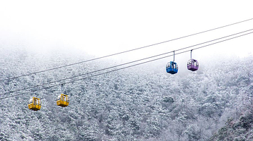龙里油画大草原滑雪场