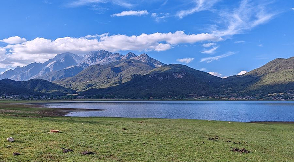 文海•雪山云端自然风景区