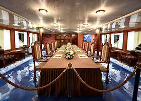 西港花园王子号游船