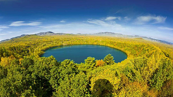 四海龙湾玛珥湖